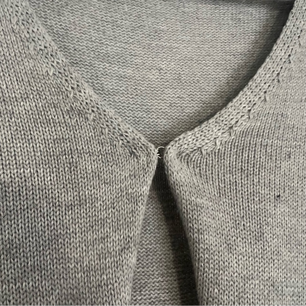 Grey Knit Pinned-Open Tank - Picture 2 of 3